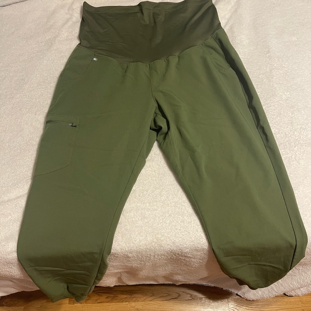 FIGS maternity scrub pants